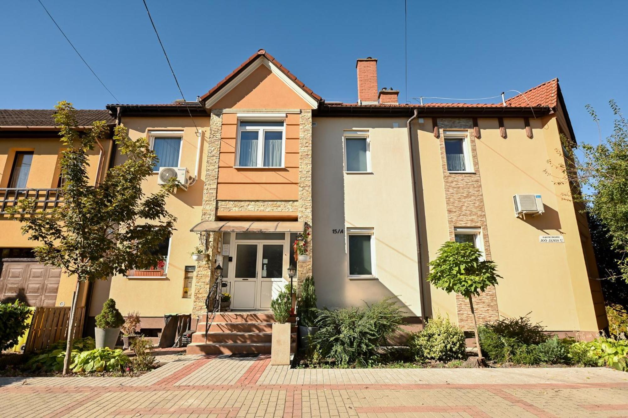 Bellavista 1 Apartman إغير المظهر الخارجي الصورة